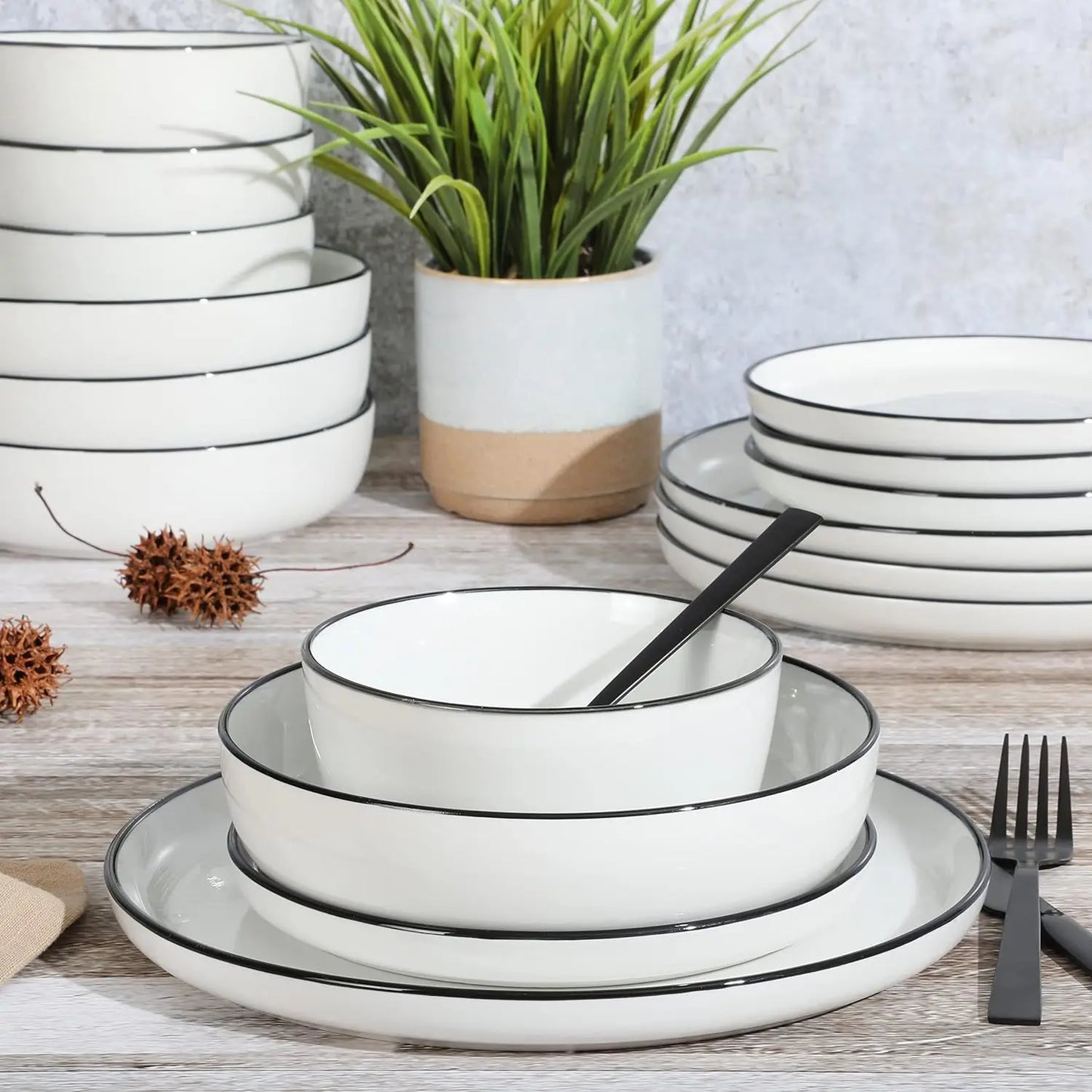 Oslo 16-Piece Porcelain Dinnerware Set, White w/ Black Rim - Service for 4