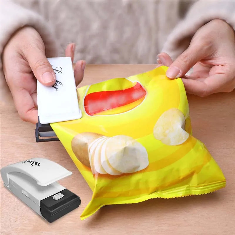 Portable Plastic Bag Sealer - Heat Sealing Kitchen Gadget